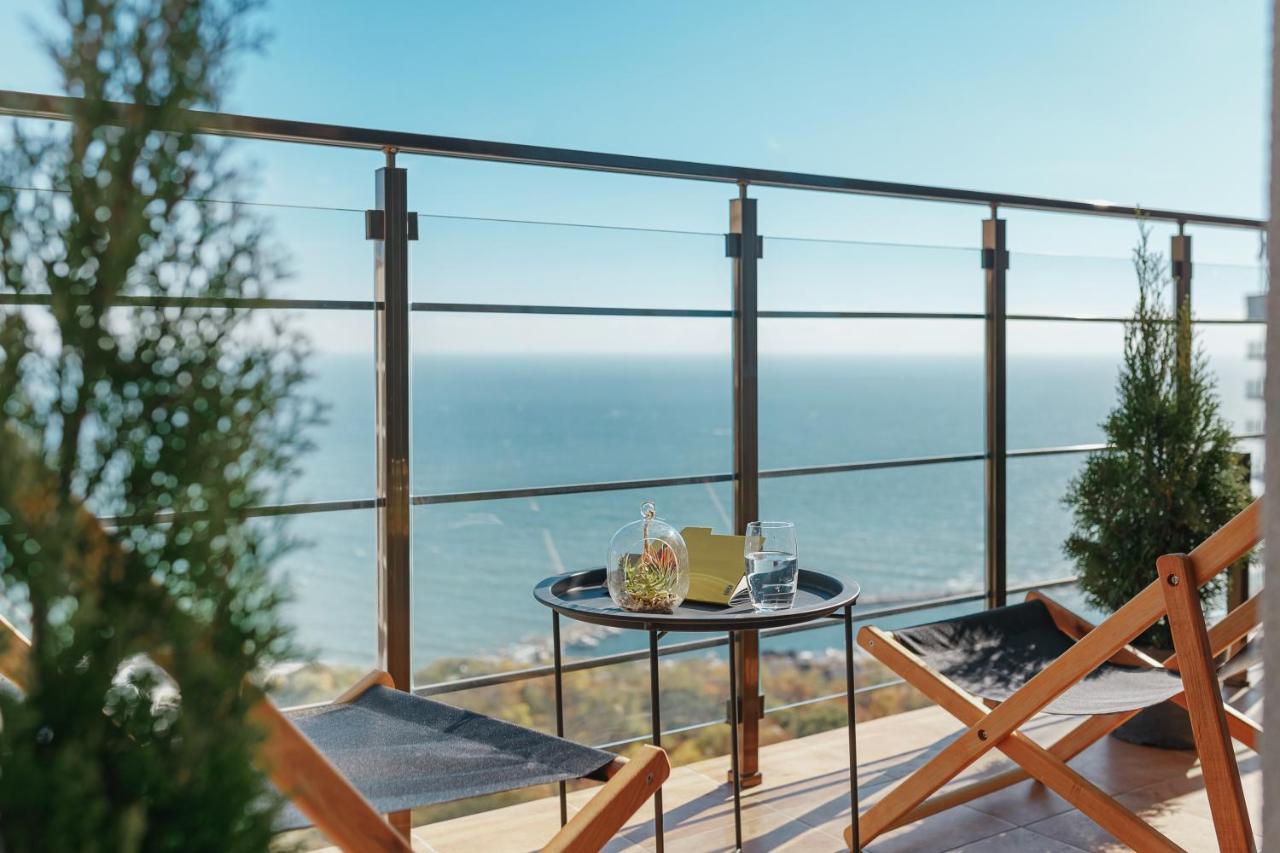 Sea & Sky Apartments Odessa Eksteriør billede