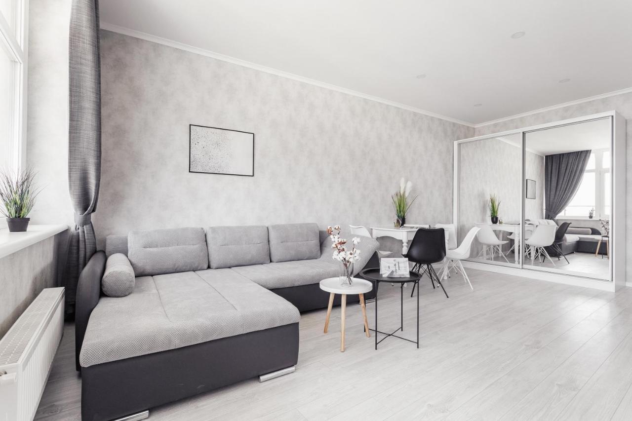 Sea & Sky Apartments Odessa Eksteriør billede