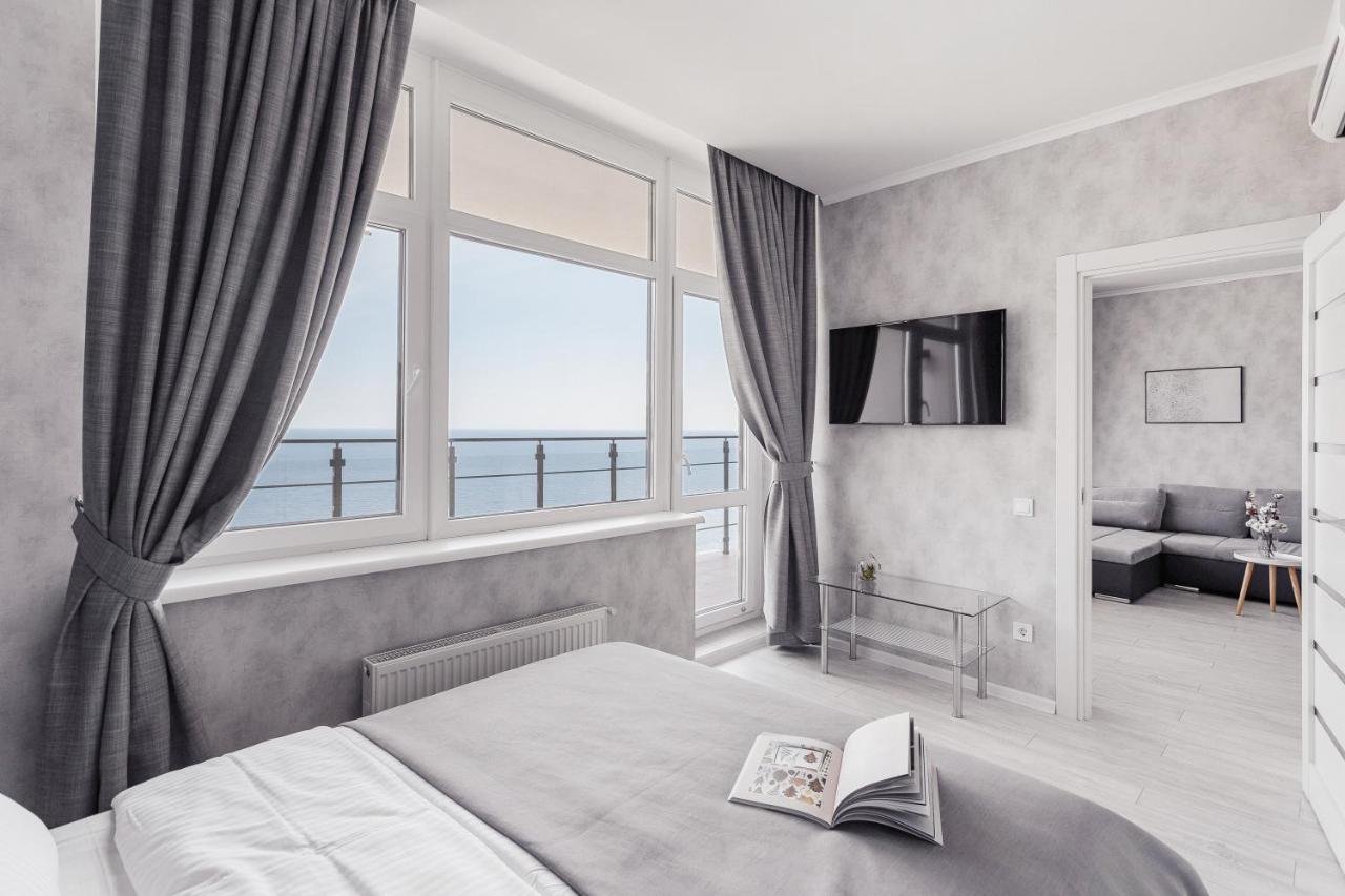 Sea & Sky Apartments Odessa Eksteriør billede
