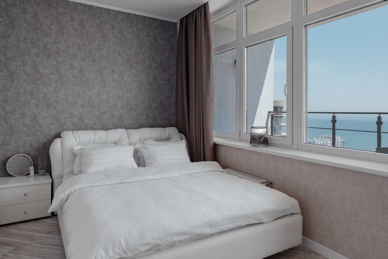 Sea & Sky Apartments Odessa Eksteriør billede