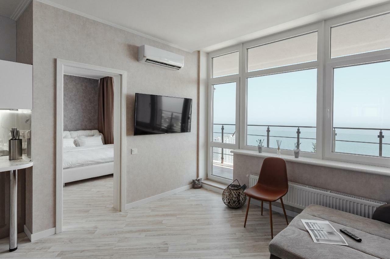Sea & Sky Apartments Odessa Eksteriør billede