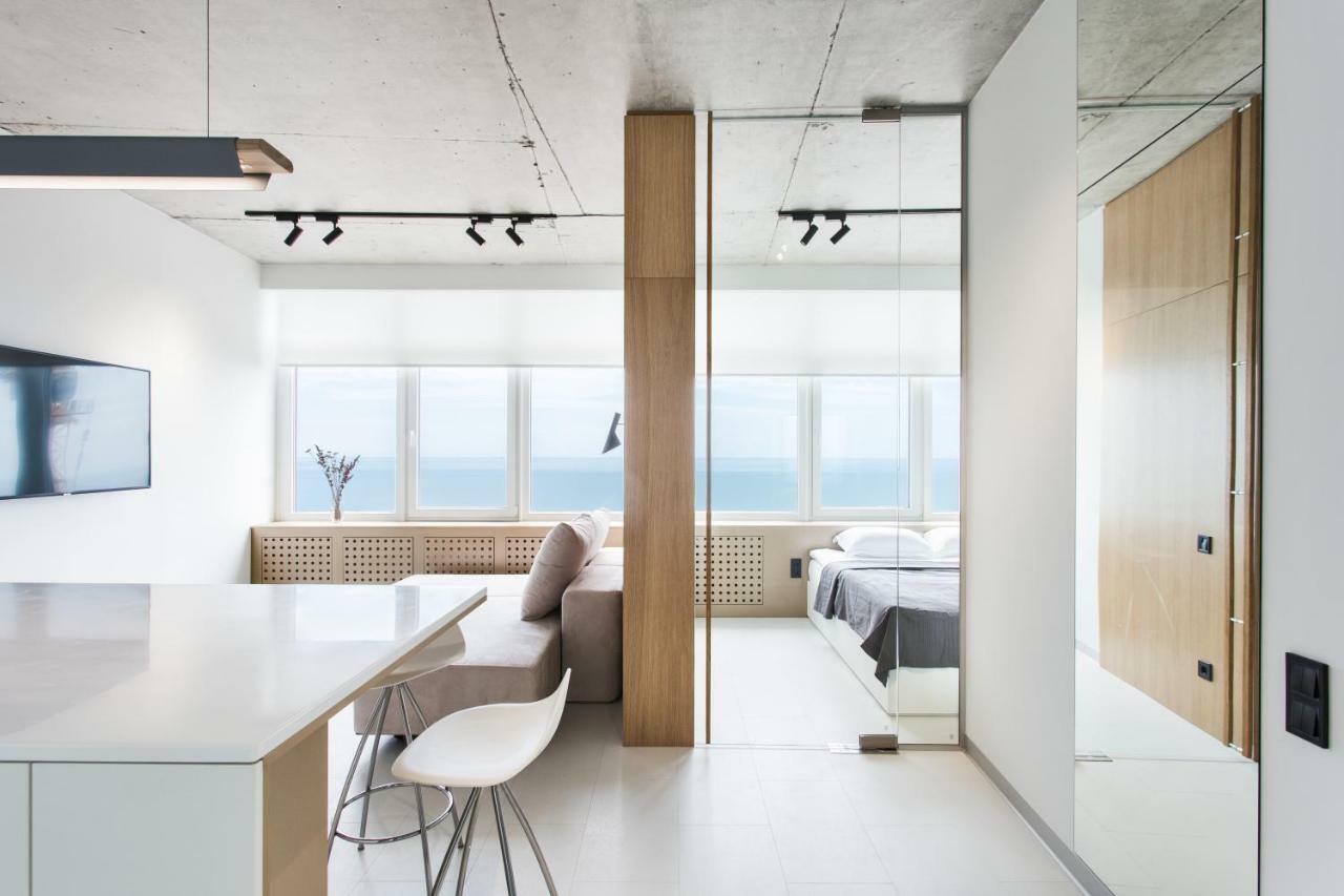 Sea & Sky Apartments Odessa Eksteriør billede